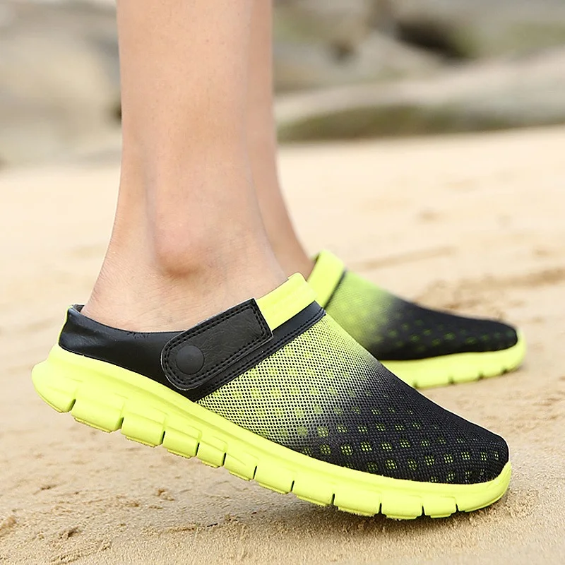 Mi-Dragoste 2020 Bărbați Femei Sandale Ochiurilor De Plasă Respirabil Captusit Plaja Flip-Flops Pantofi Plat Solide Papuci De Baie Iubitorii De Tifon Gaura Pantofi